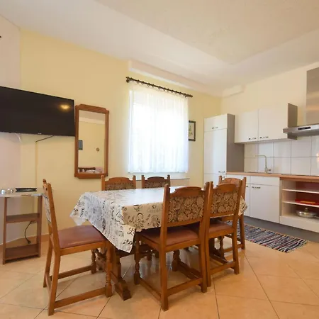 Frane 3 By Interhome